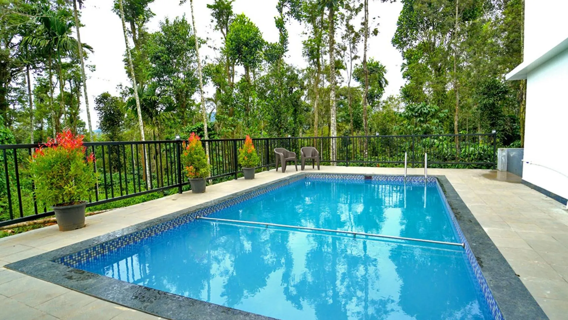 Oasis Vythiri Pool Apartments 0*,